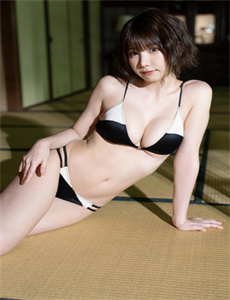 《女虐男视频-农场主的5个女儿们》