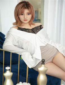 《...天堂岛网-儿子的坤坤放入妈妈的坤坤里》