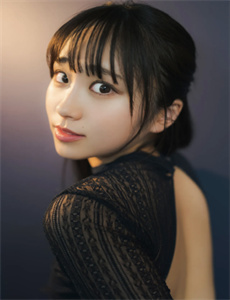 《美女总爱穿挤b裤-爱情搞笑片》